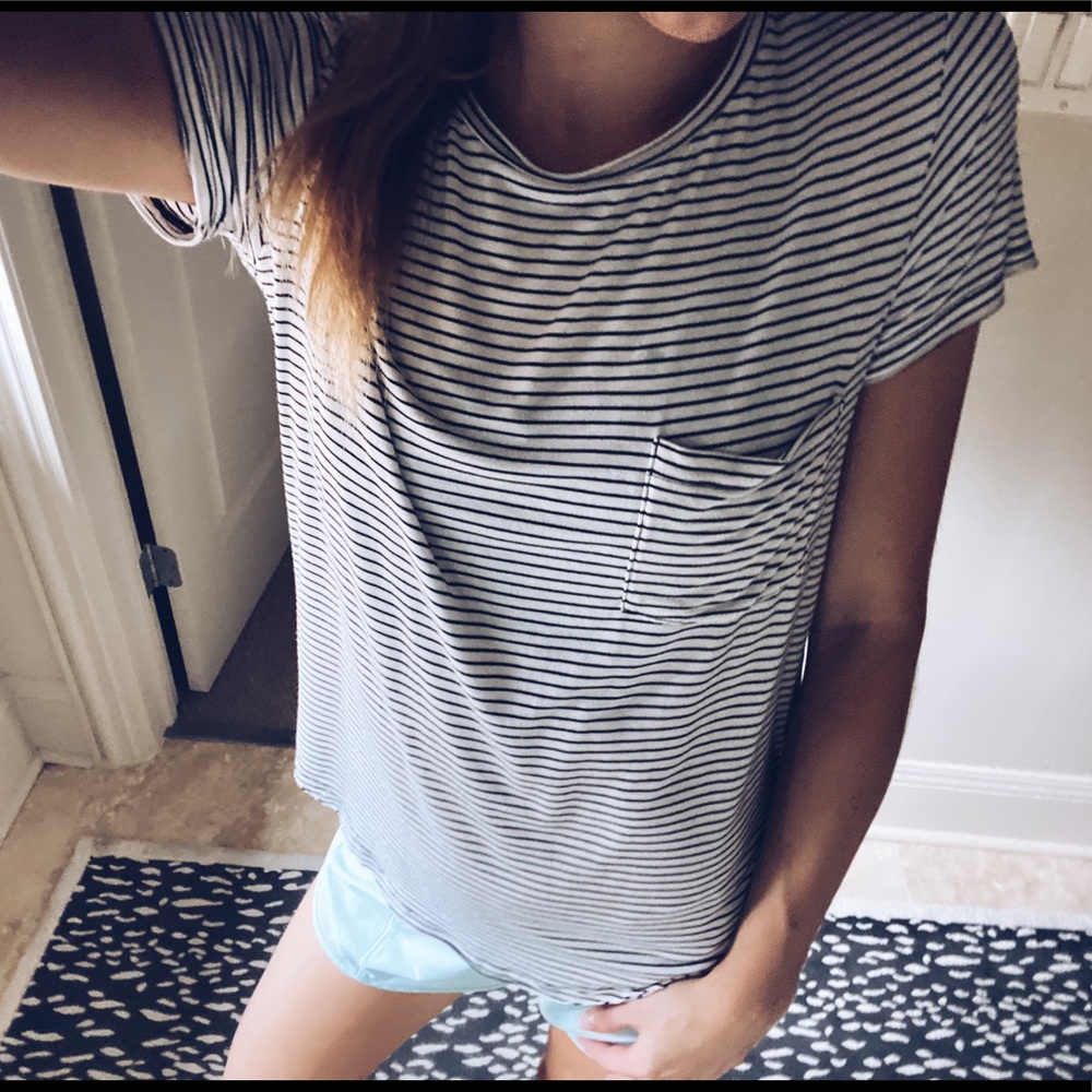 Black and white striped tee!!